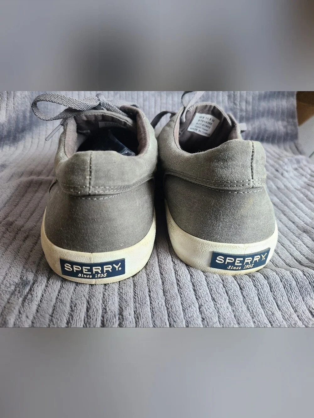 Mens size 11.5M Sperry Men's Wahoo CVO lace-up canvas shoes sneaker low top gray